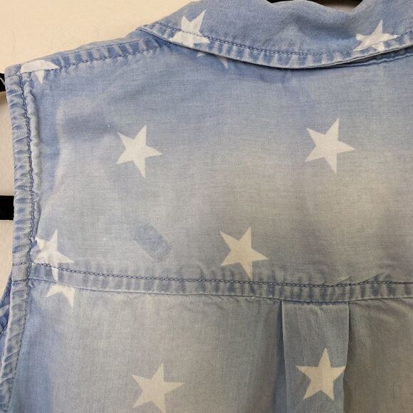 Soho Sleeveless Button Down Too with Stars Size Small - Picture 4 of 8